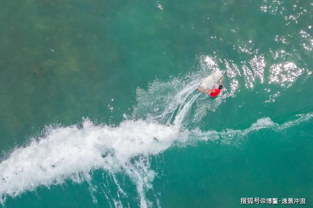 逃离世界杯的现场